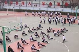 IG官博炸了，粉丝怒斥：RNG双雄太菜了！wei采访承认：个人失误多